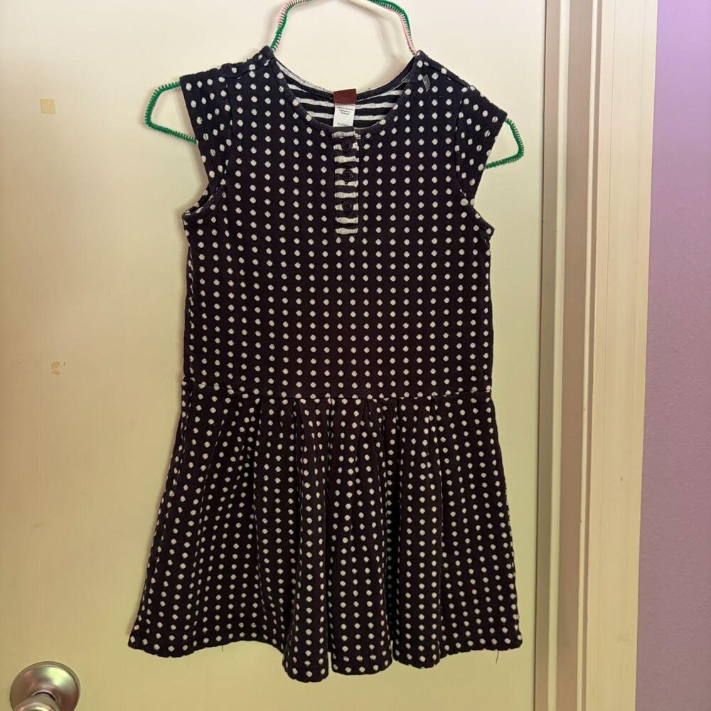 BOUTIQUE TEA COLLECTION POLKA DOT HENLEY DRESS